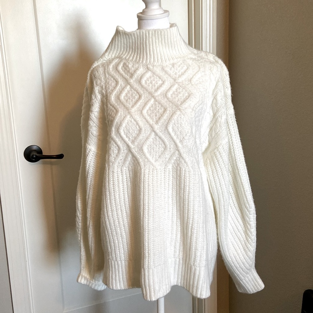 Women’s Off-White Soft Knit Sweater